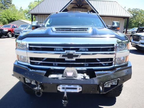 Used 2018 Chevrolet Silverado 3500 High Country w/ Duramax Plus Package AWD/4WD image 2