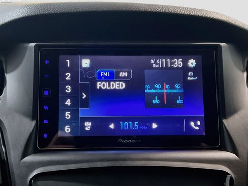 Used 2018 Ford Focus SE FWD image 10