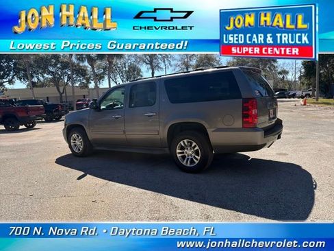 Used 2013 Chevrolet Suburban LT image 7