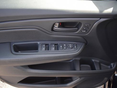 Used 2024 Honda Odyssey Sport image 23