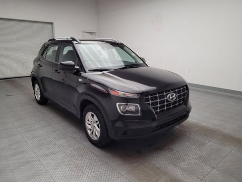 Used 2020 Hyundai Venue SEL image 13