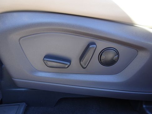 Used 2023 Ford Explorer Platinum w/ Equipment Group 601A image 14