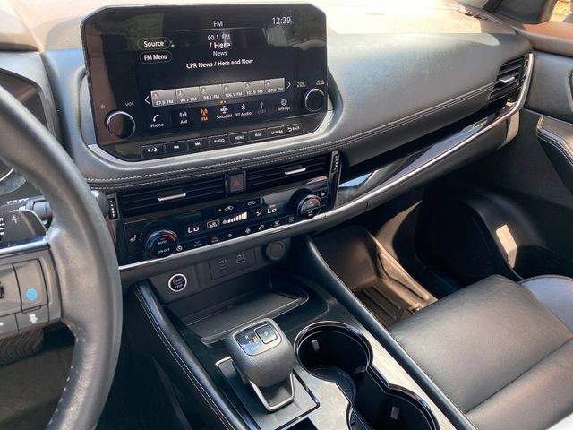 Certified 2023 Nissan Rogue SL w/ SL Premium Package AWD/4WD image 18