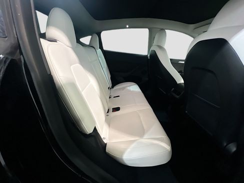 Used 2023 Tesla Model Y Performance AWD/4WD image 20
