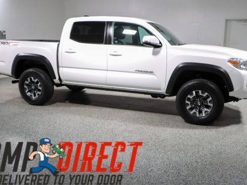 Used 2023 Toyota Tacoma TRD Off-Road image 6
