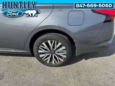 Used 2024 Nissan Altima 2.5 SV AWD/4WD image 6