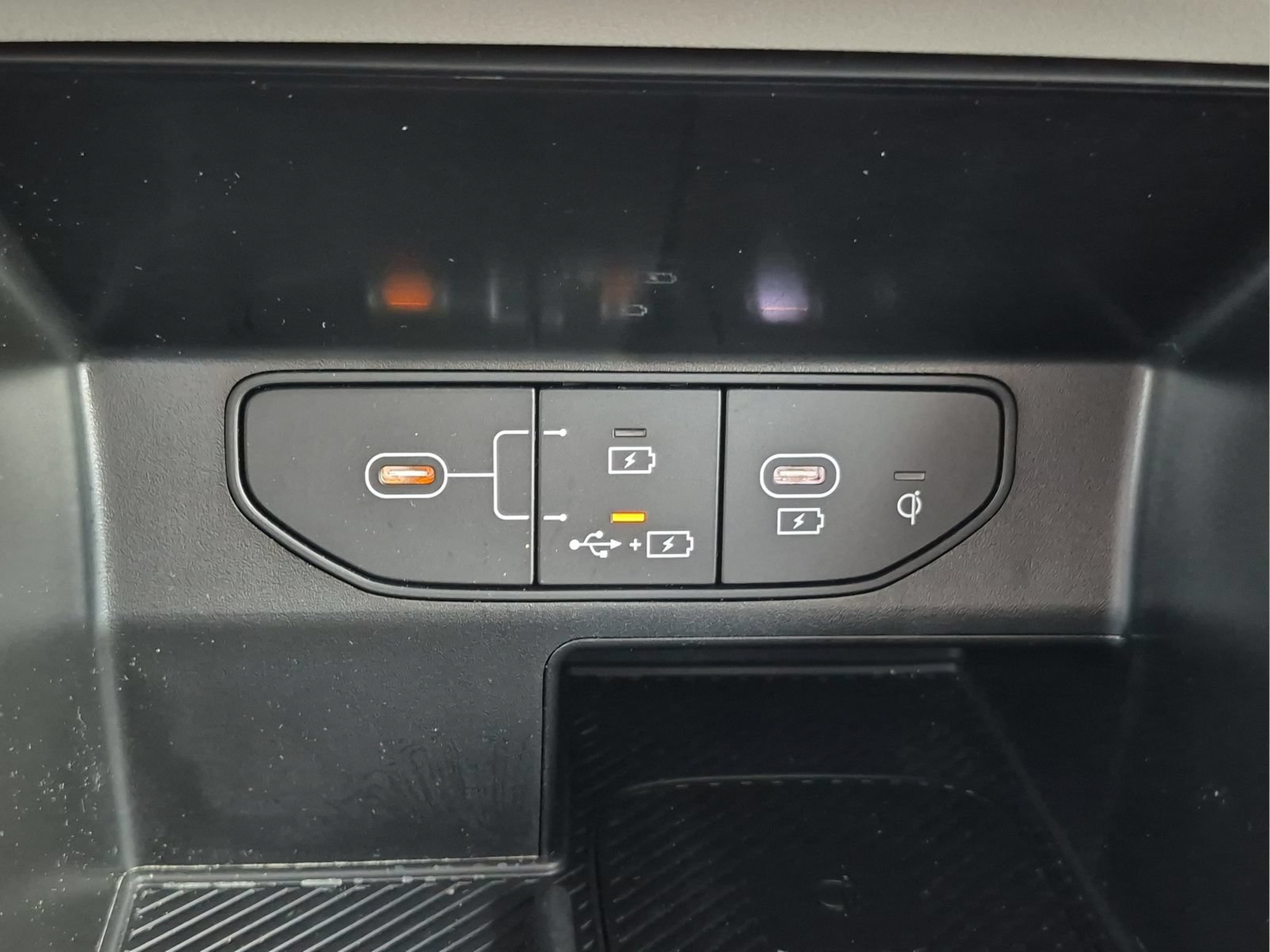 Certified 2025 Kia Sorento S FWD image 27