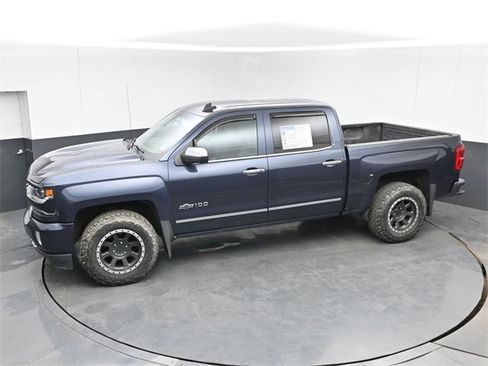 Used 2018 Chevrolet Silverado 1500 LTZ Z71 w/ Centennial Edition image 34