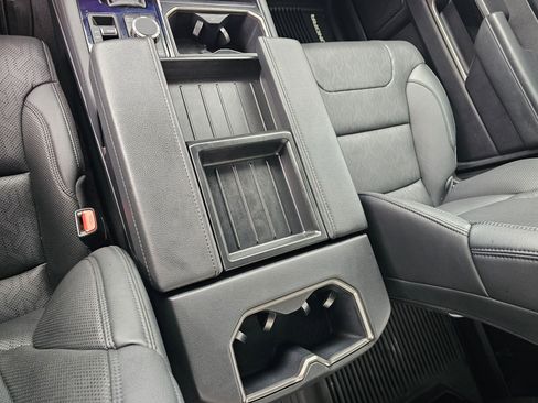 Used 2022 Toyota Tundra Limited w/ TRD Off-Road Package image 28