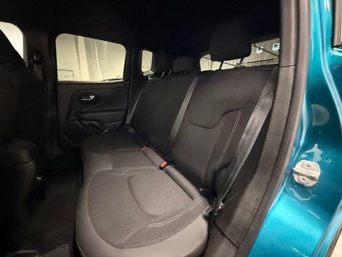Used 2022 Jeep Renegade Altitude AWD/4WD image 22