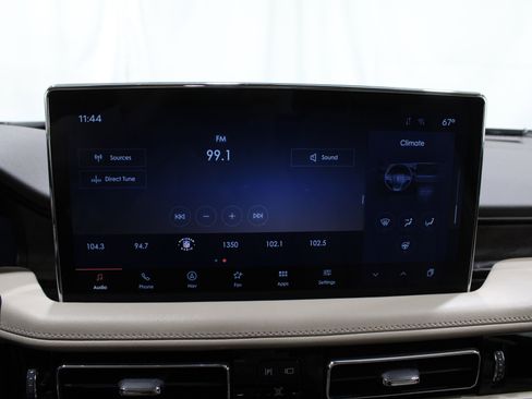 Used 2023 Lincoln Nautilus Reserve w/ Equipment Group 201A image 14