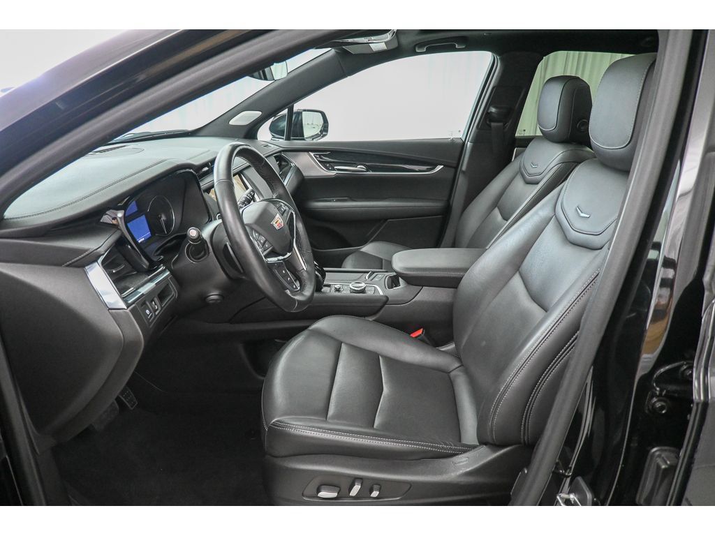 Used 2023 Cadillac XT5 Premium Luxury FWD image 11