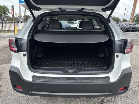 Used 2024 Subaru Outback Premium AWD/4WD image 27