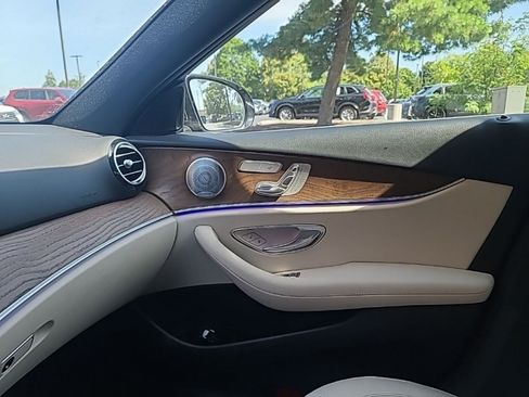 Used 2020 Mercedes-Benz E 450 4MATIC Sedan image 9