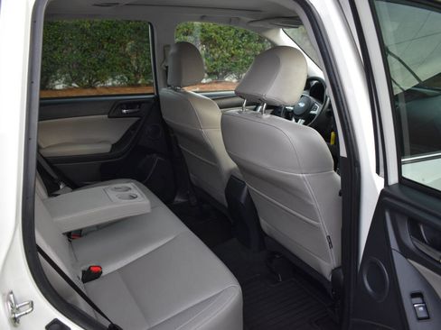 Used 2018 Subaru Forester 2.5i Limited image 12