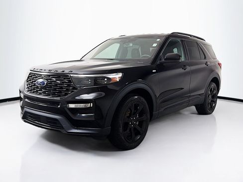 Used 2023 Ford Explorer ST-Line AWD/4WD image 3