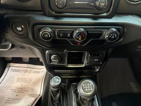 Used 2021 Jeep Wrangler Unlimited Sport AWD/4WD image 28