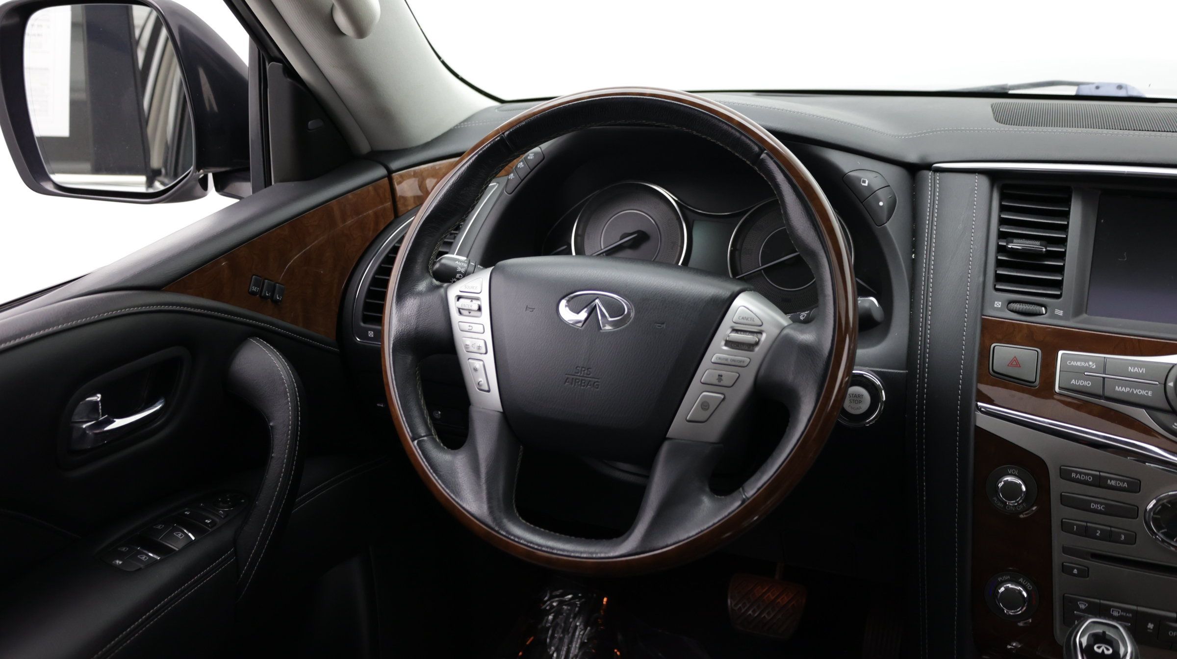 Used 2018 INFINITI QX80 4WD w/ Driver Assistance Package image 38