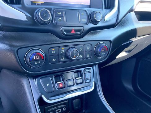 Used 2019 GMC Terrain SLE w/ Driver Convenience Package FWD image 33