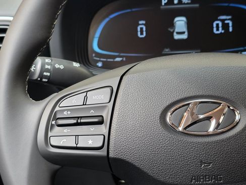 New 2026 Hyundai Venue SEL image 19