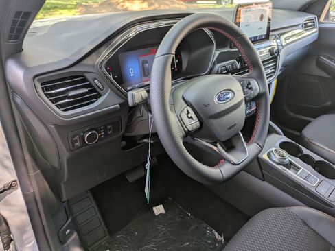 New 2025 Ford Escape ST-Line w/ Equipment Group 301A image 14
