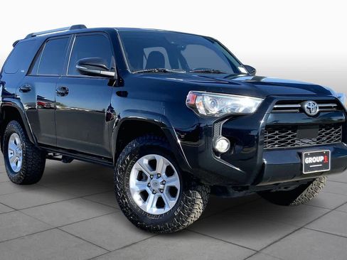 Used 2020 Toyota 4Runner SR5 Premium w/ Moonroof Package image 3