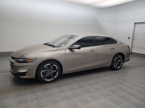 Used 2022 Chevrolet Malibu LT FWD image 2