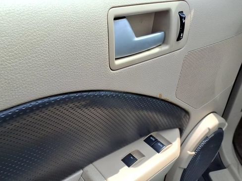 Used 2007 Ford Mustang GT RWD image 13