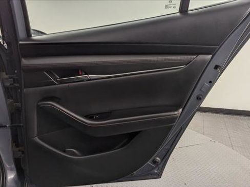 Used 2023 MAZDA MAZDA3 s image 21