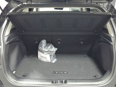New 2026 Hyundai Venue SE FWD image 11