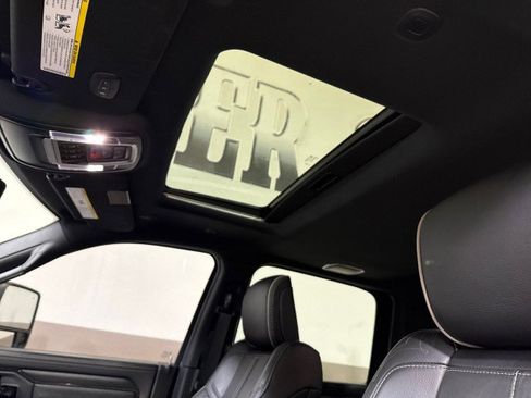 Used 2024 RAM 2500 Limited image 23