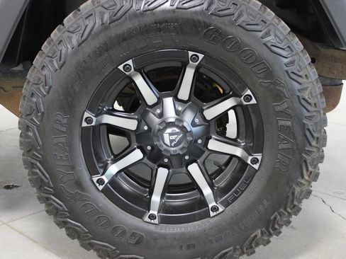 Used 2005 Jeep Wrangler Unlimited AWD/4WD image 43