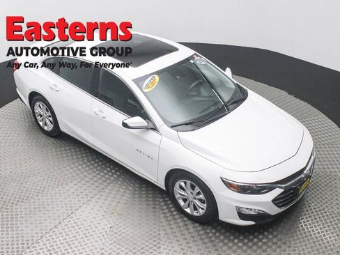 Used 2024 Chevrolet Malibu LT image 3