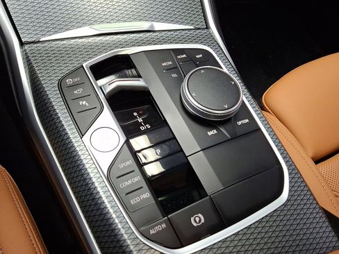 Used 2023 BMW M340i xDrive image 11