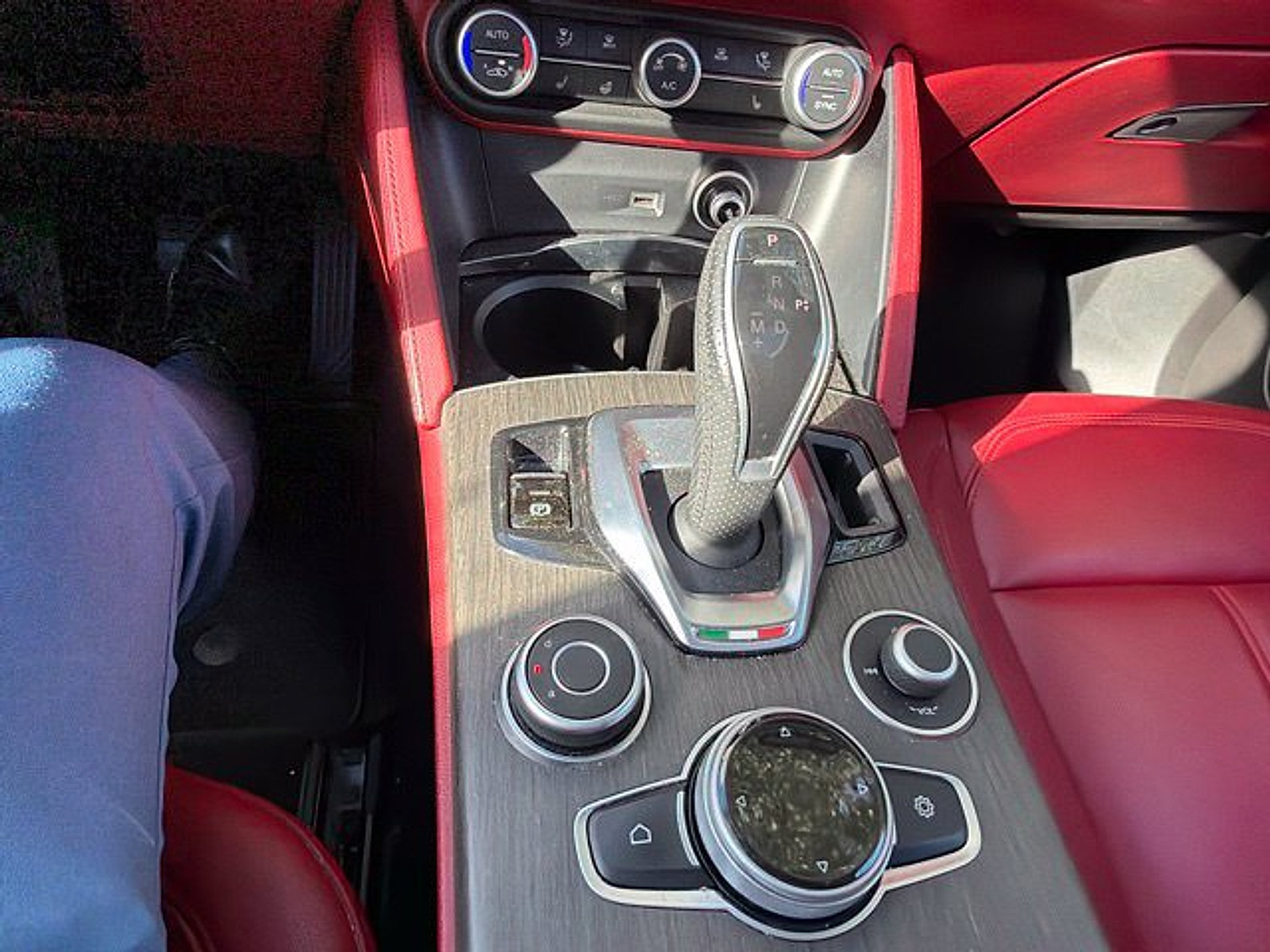 Used 2021 Alfa Romeo Stelvio Ti w/ Active Assist 2 Package TI AWD/4WD image 21