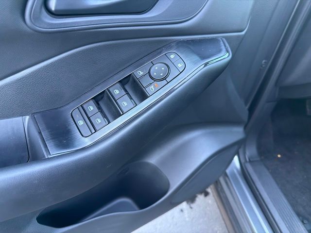 Used 2026 Nissan Rogue S FWD image 14