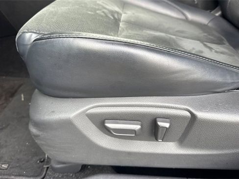 Used 2024 Mitsubishi Eclipse Cross SE image 13