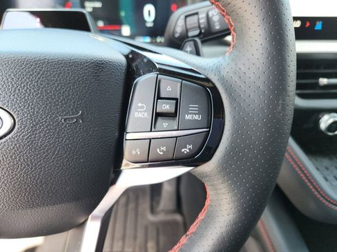 Used 2025 Ford Explorer ST image 30