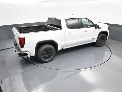 New 2025 GMC Sierra 1500 Elevation image 32