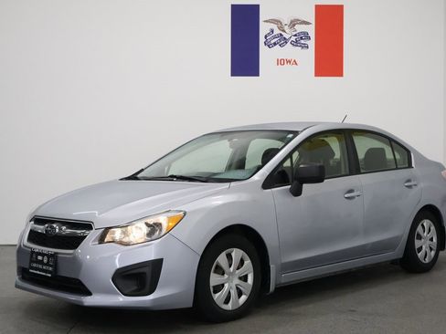 Used 2013 Subaru Impreza 2.0i image 8