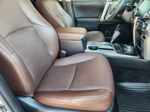 Used 2022 Toyota 4Runner Limited image 9