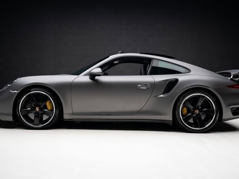 Used 2014 Porsche 911 Turbo S AWD/4WD image 18