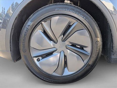 Used 2026 Tesla Model Y 2WD image 24