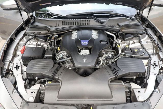 Used 2017 Maserati Ghibli S Q4 AWD/4WD image 15