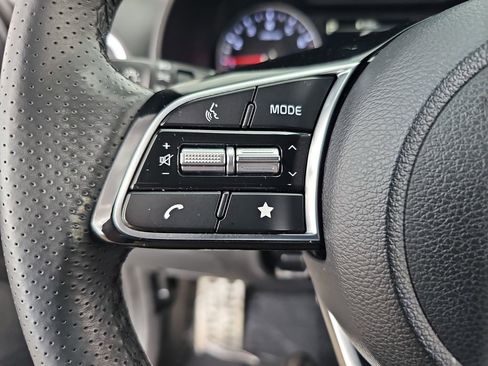 Used 2024 Kia Forte GT-Line image 11