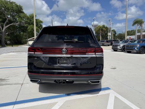 New 2026 Volkswagen Atlas SE FWD image 4