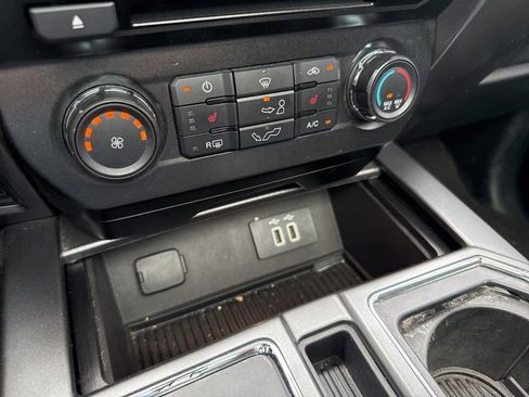 Used 2016 Ford F150 XLT w/ Equipment Group 302A Luxury AWD/4WD image 19