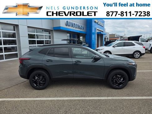 New 2026 Chevrolet Trax LT w/ Driver Confidence Package FWD image 8