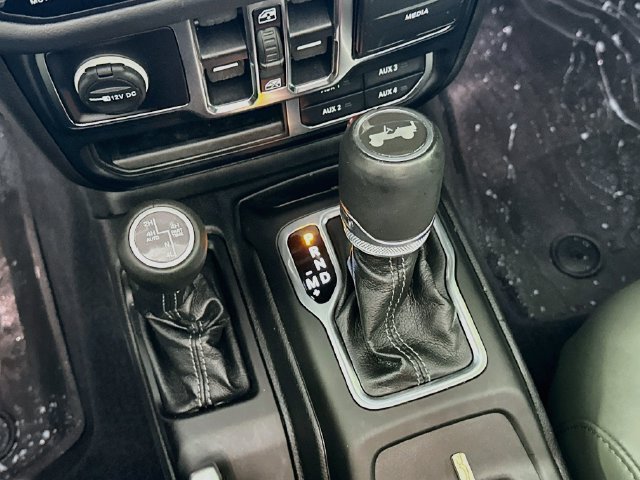 Used 2024 Jeep Wrangler High Altitude AWD/4WD image 19
