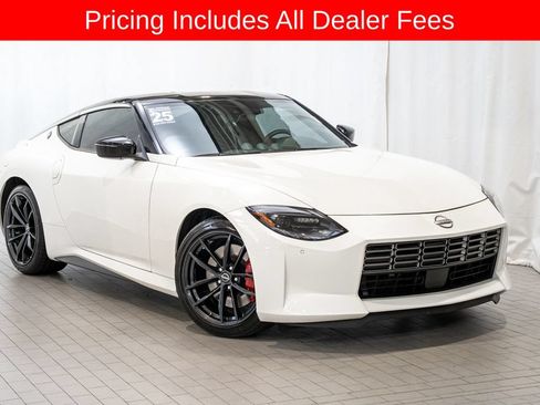 Used 2025 Nissan Z Performance w/ Floor Mat Package RWD image 1